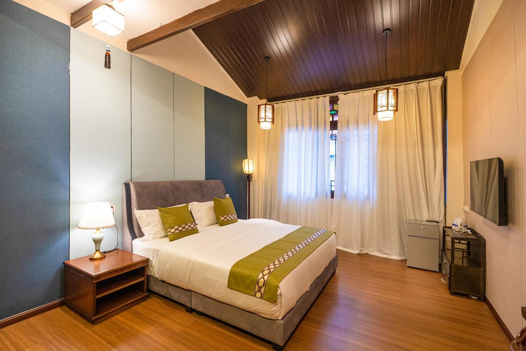 Old Town Story Linn House Aparthotel George Town