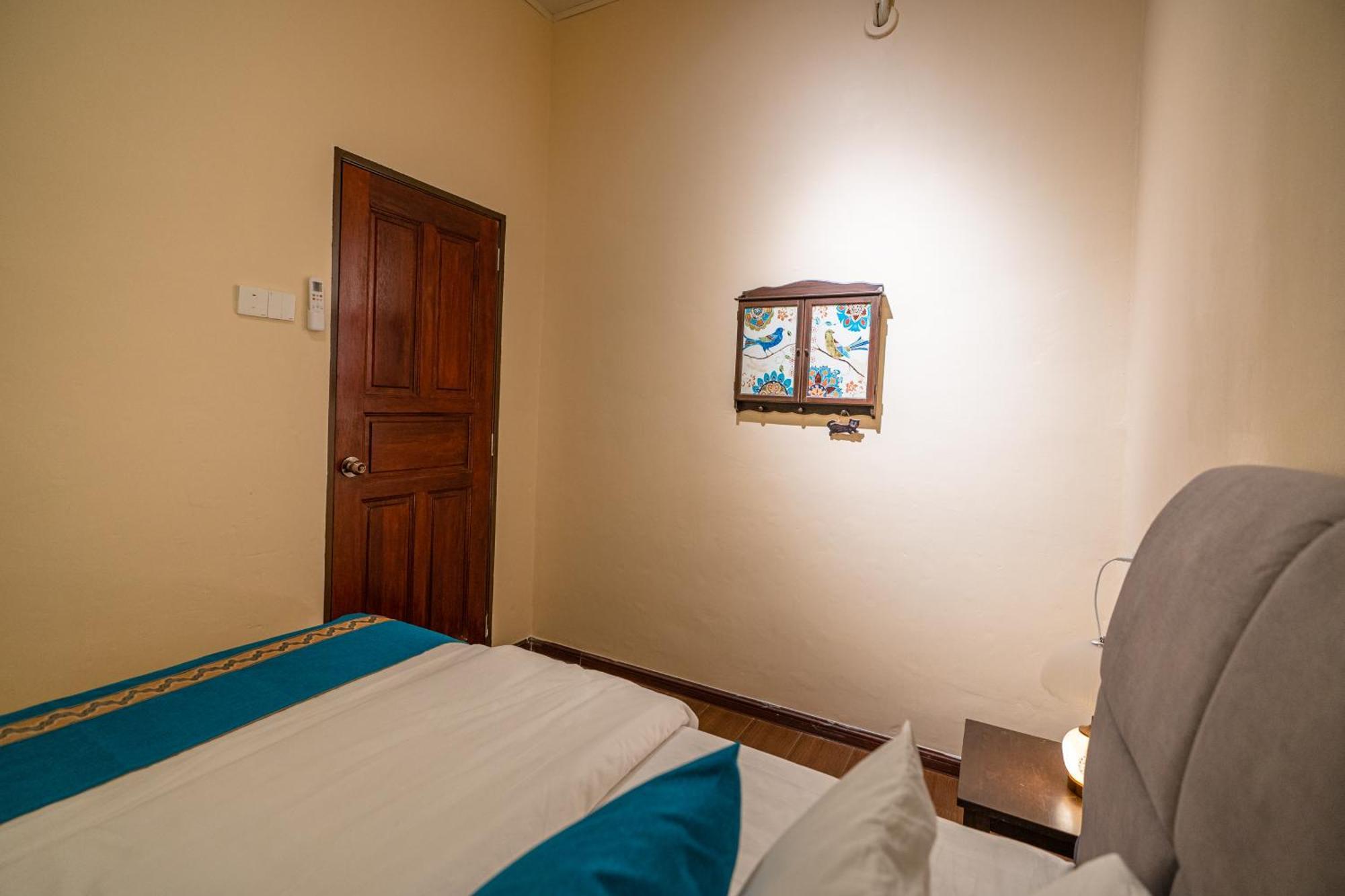 Old Town Story Linn House George Town